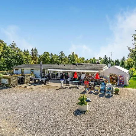 Awesome In With Sauna Tatil Evi Fårvang